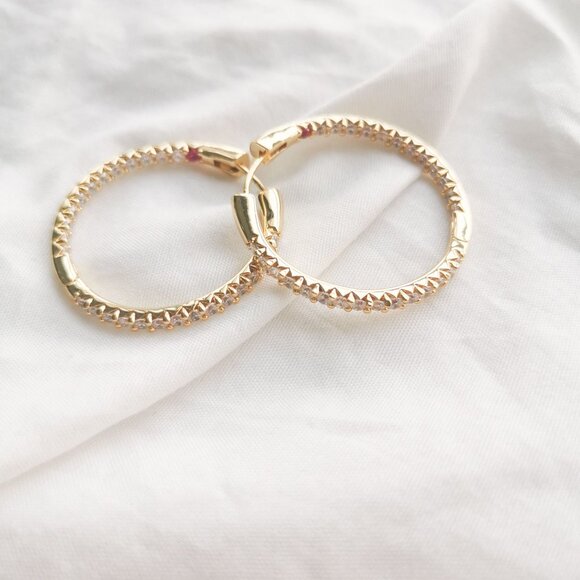Alicia Bonnie Twinkle Delight White Crystal Gold Large Hoop Earrings - Picture 1 of 4